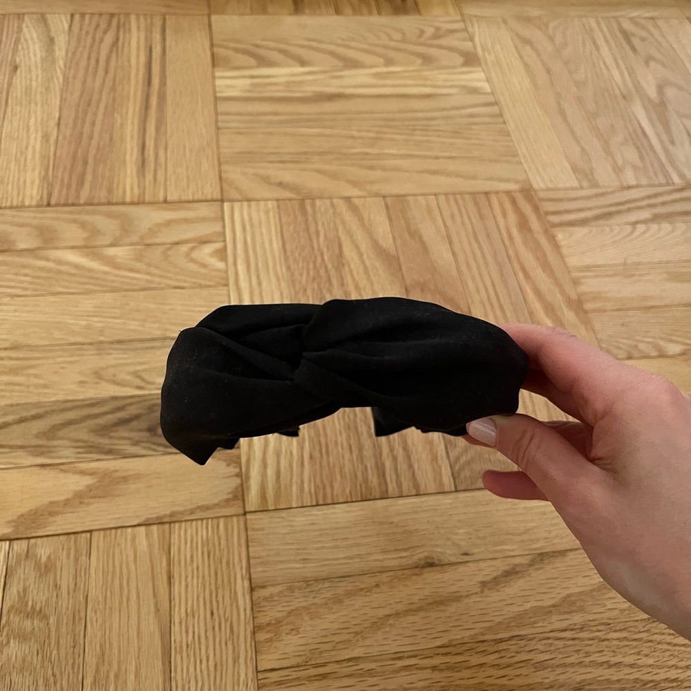 Black Knotted Headband